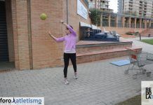Ejercicios de fuerza: lanzamiento balón medicinal (lateral)