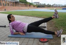 Ejercicios de fuerza: isquiotibiales con pierna elevada