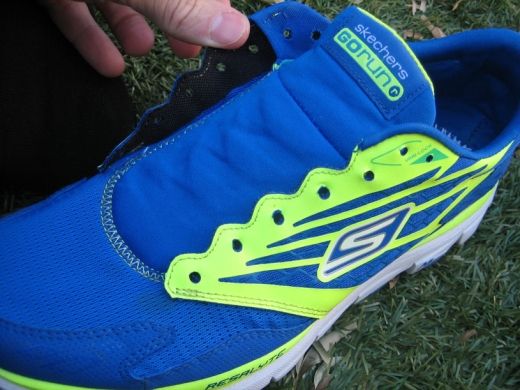 Skechers GOrun Ride Detalle Lengüeta