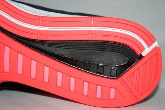 Nike Structure 18 Suela talon