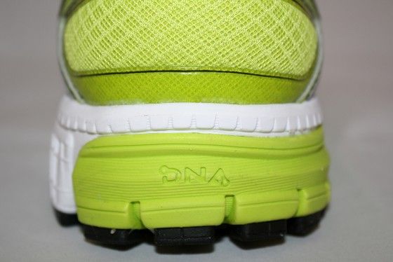Brooks Chost 8 Biomogo DNA