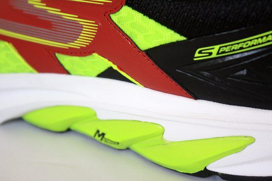 Skechers GOrun Strada - M Strike