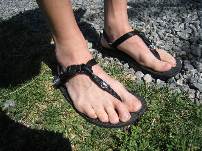 Hommo Sandals Godzilla Race 2 Cesped Piedras