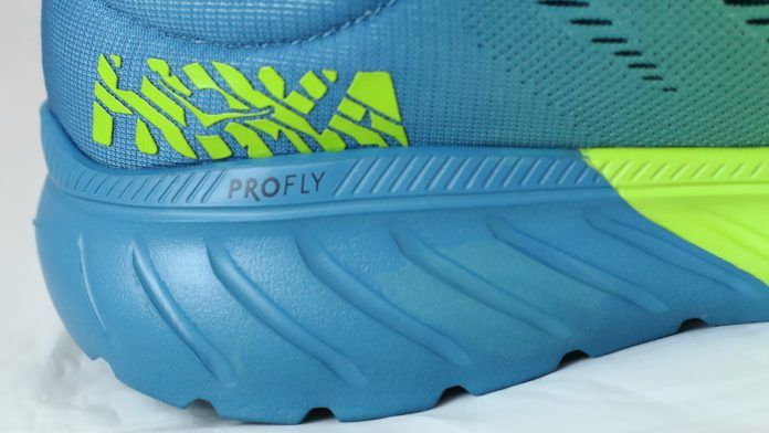 Hoka ONE ONE Mach 2