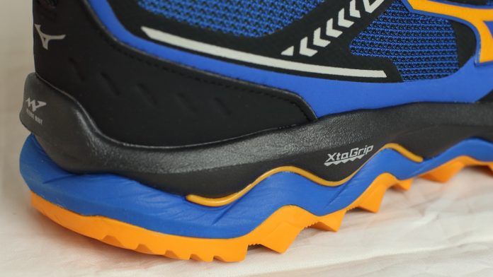 Mizuno Wave Mujin 7