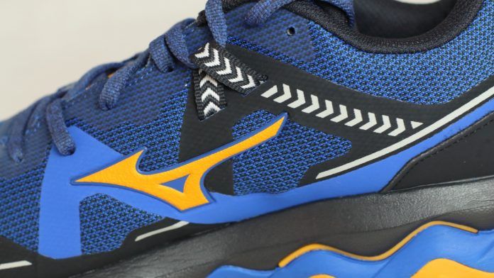 Mizuno Wave Mujin 7
