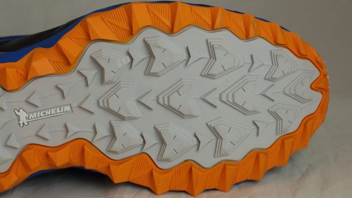 Mizuno Wave Mujin 7