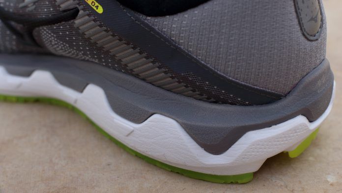 Mizuno Wave Horizon 4 U4icX