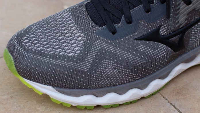 Mizuno Wave Horizon 4 Upper malla