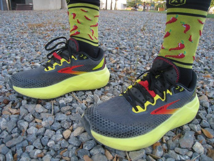 Brooks Caldera 6