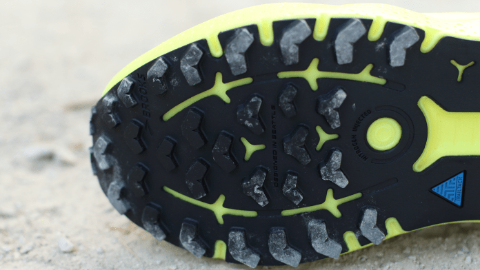 Brooks Caldera 6