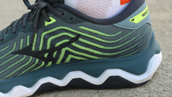Mizuno Wave Horizon 6 Upper