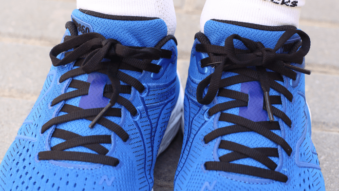 New Balance 860 v13 Cordones