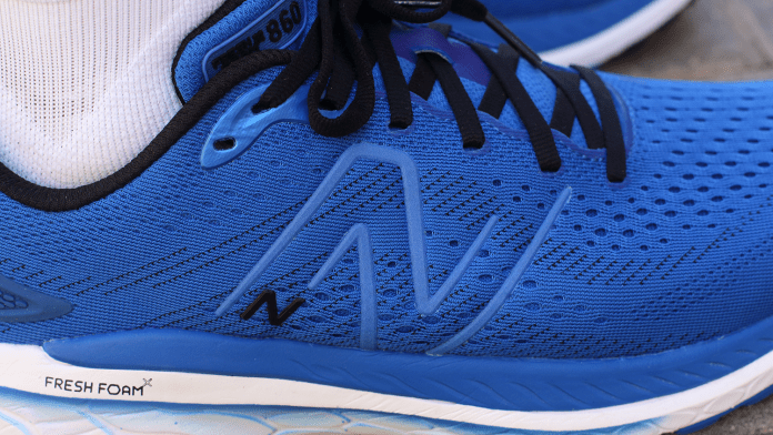 New Balance 860 v13 Reflectante