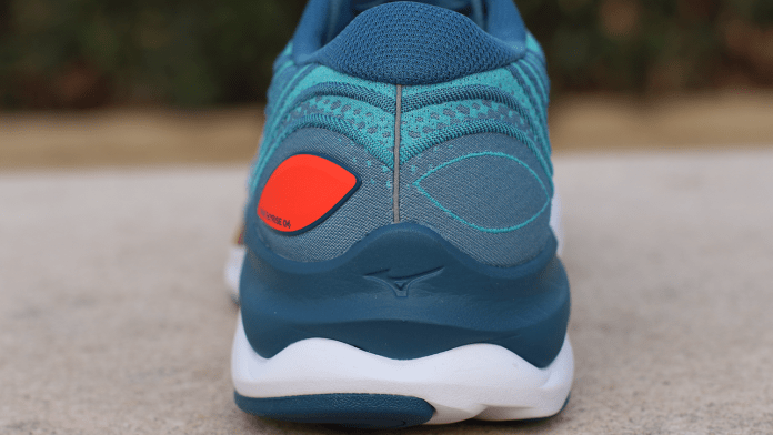Mizuno Wave Skyrise 4