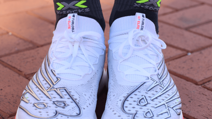 New Balance FuelCell SuperComp Elite v3 Cordones