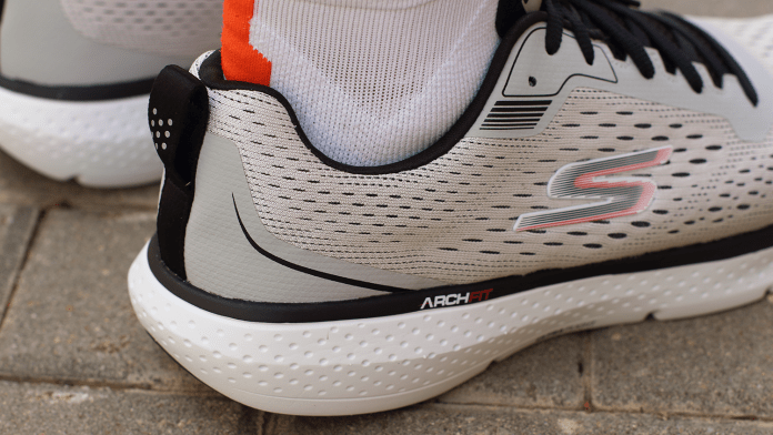 Skechers GOrun Pure 3
