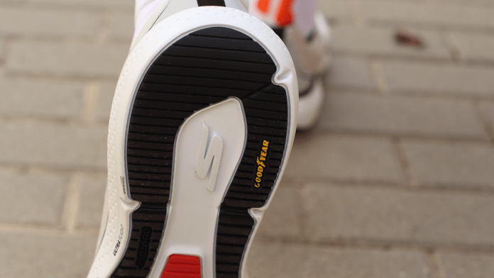 Skechers GOrun Pure 3