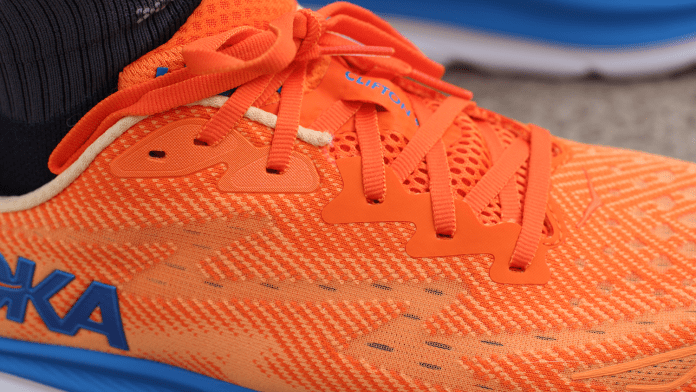 HOKA Clifton 9 Cordones