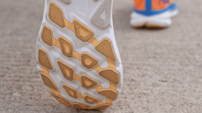 HOKA Clifton 9 Tacos