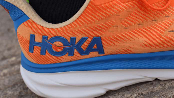 HOKA Clifton 9 Upper refuerzos