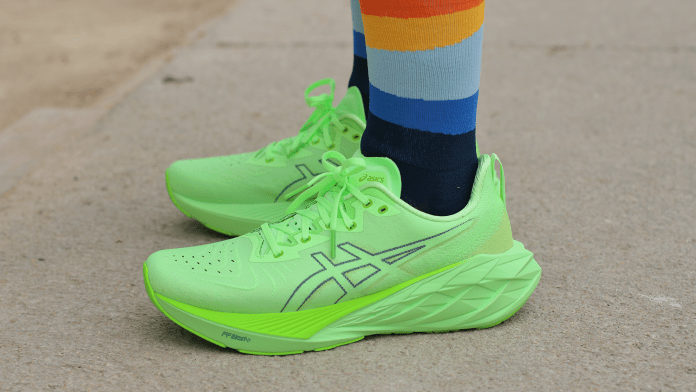 ASICS Novablast 4