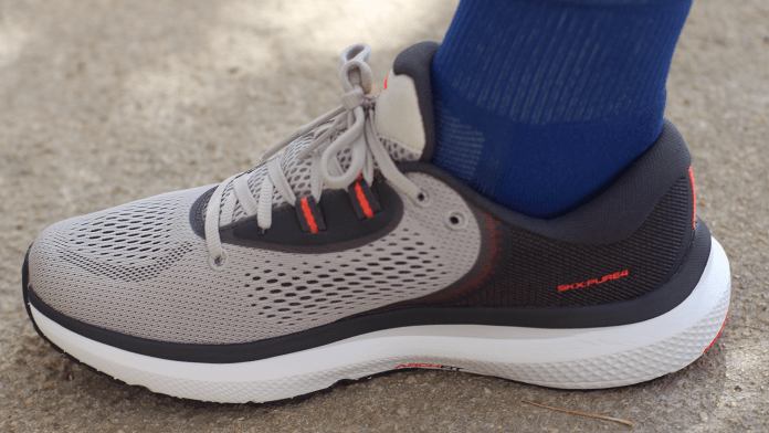 Skechers GOrun Pure 4 Malla upper
