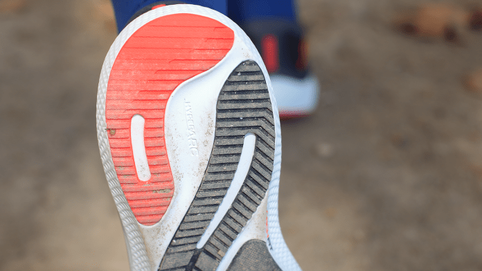 Skechers GOrun Pure 4 Suela talon