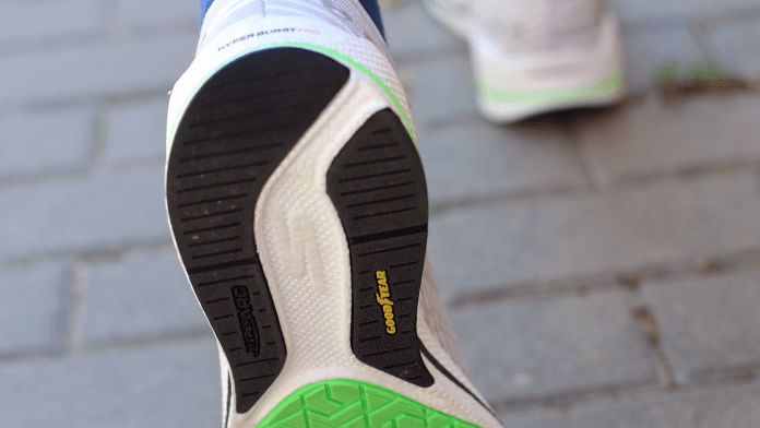 Skechers GOrun Razor 4 Suela Goodyear