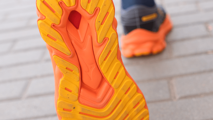 Mizuno Wave Skyrise 5