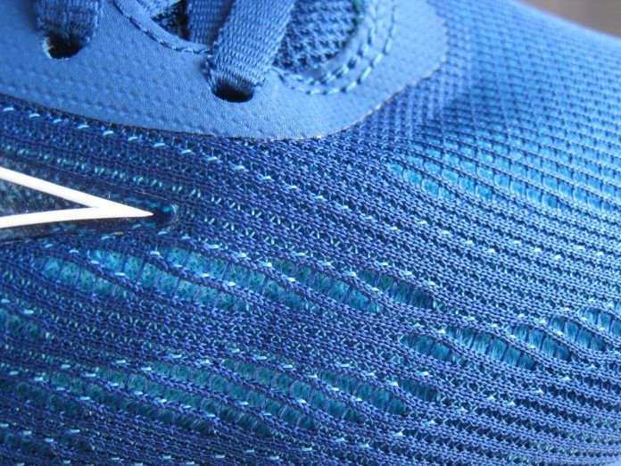 Mizuno Wave Ultima 15 Upper Detalle Tejidos