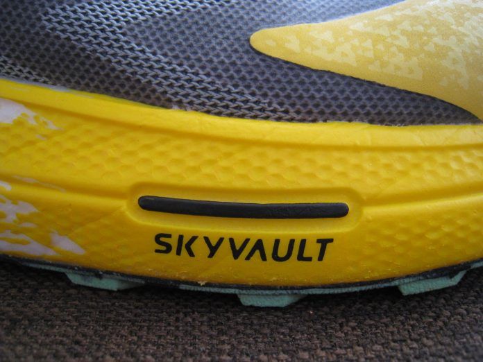 Brooks Catamount 3 Mediasuela SkyVault