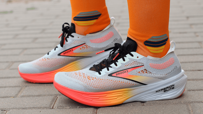 Brooks Hyperion Elite 4 Perfil termosellado