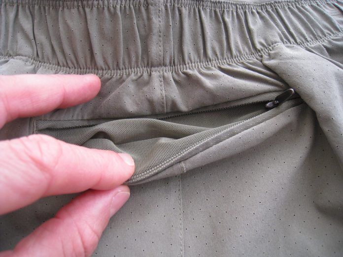 New Balance RC Short Bolsillo Trasero