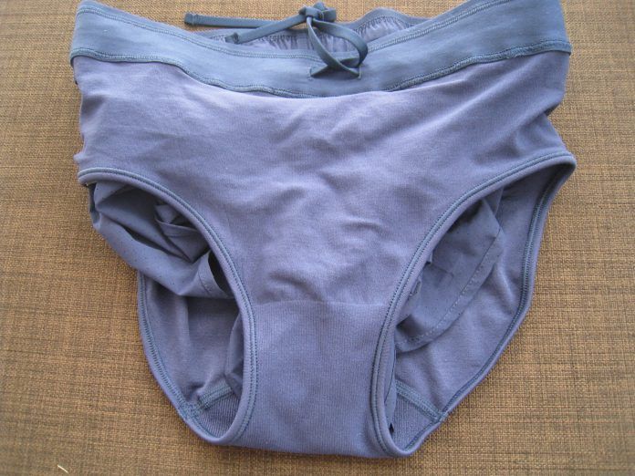 New Balance RC Short Tejido Interior Mujer