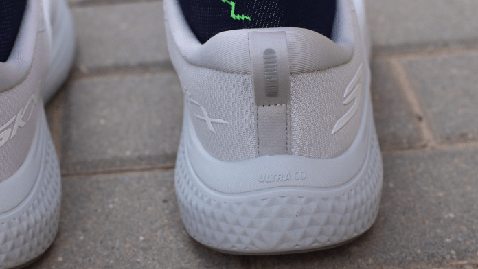 Skechers Go Run Supersonic Max