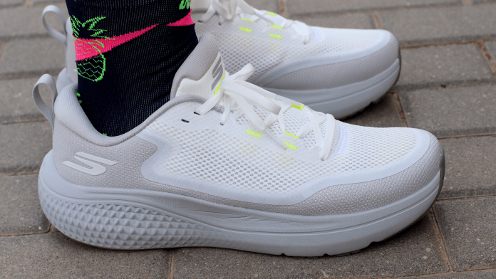 Skechers Go Run Supersonic Max