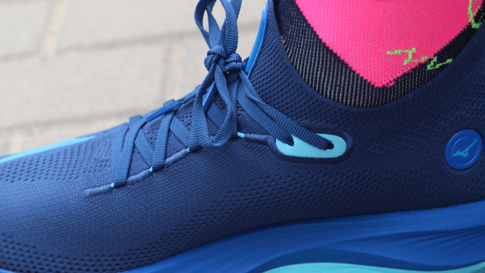 Mizuno Neo Vista