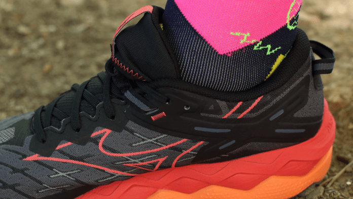 Mizuno Wave Mujin 10 Collar