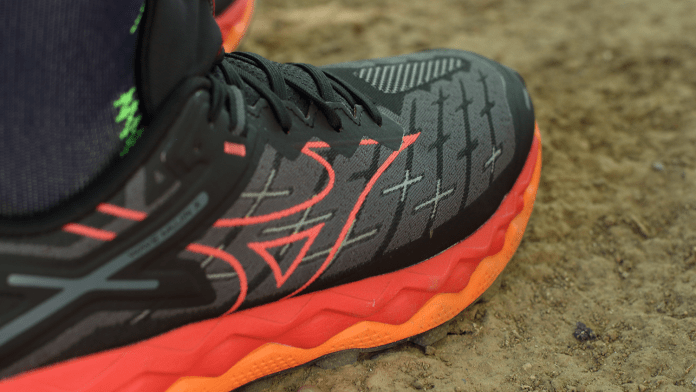 Mizuno Wave Mujin 10 Upper