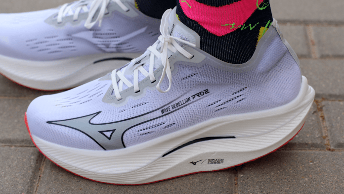 Mizuno Wave Rebellion Pro 2