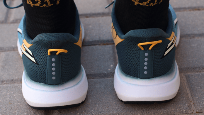 Diadora Mythos Blushield Volo 4 Aquiles