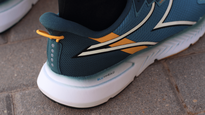 Diadora Mythos Blushield Volo 4 Horma talon