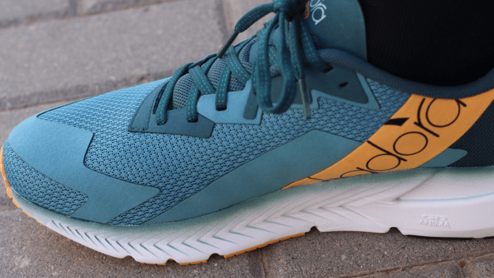 Diadora Mythos Blushield Volo 4 Upper
