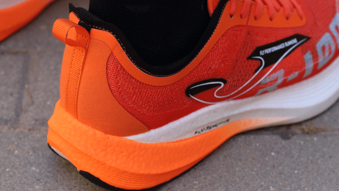 Joma R 1000