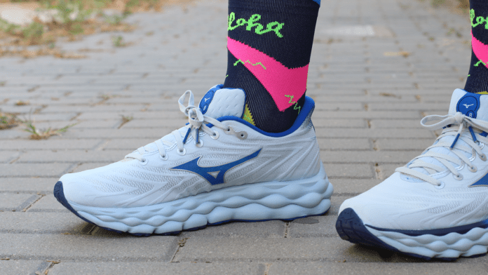 Mizuno Wave Sky 8