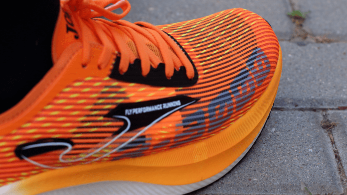 Joma R 3000