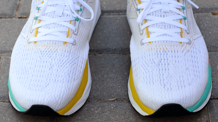 New Balance FuelCell Propel v5