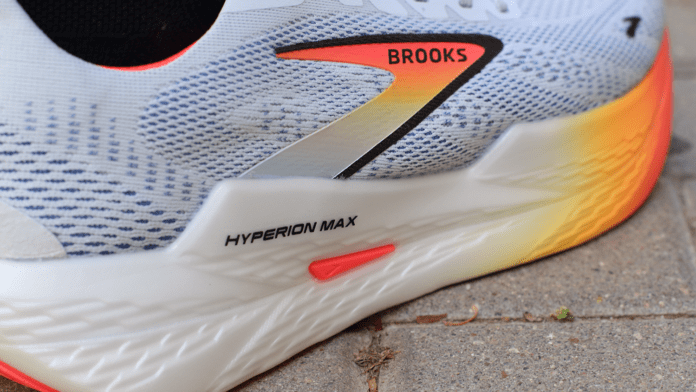 Brooks Hyperion Max 2 Placa estabilidad