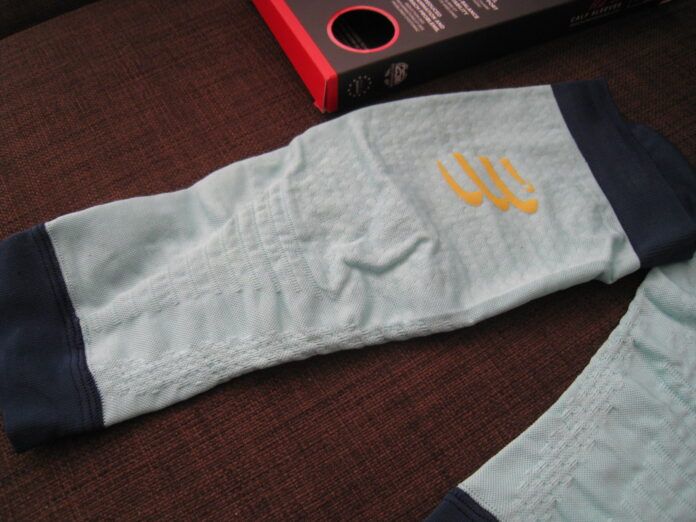 Compressport Pantorrilleras R2 3 0 Detras
